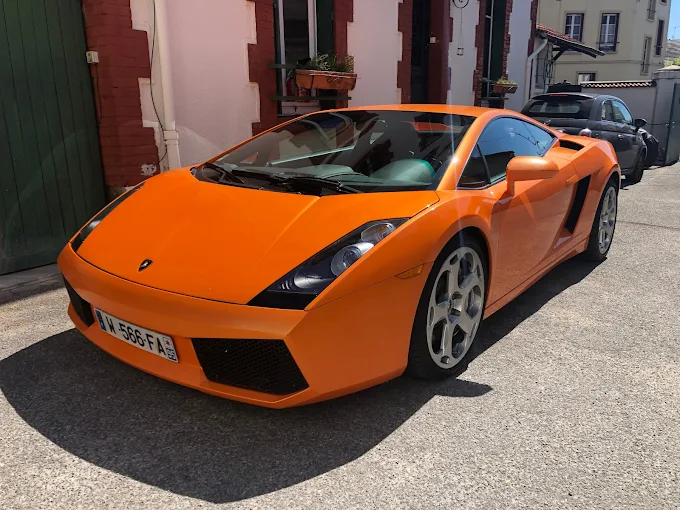 Voiture orange Lamborghini Gallardo